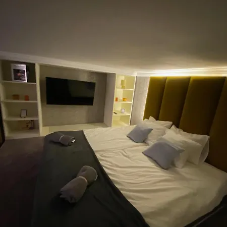 Luxury Exclusive 3 Bedroom Downtown Apartamento Budapeste