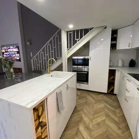 Apartament Luxury Exclusive 3 Bedroom Downtown