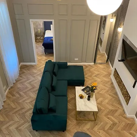 Luxury Exclusive 3 Bedroom Downtown Apartament *