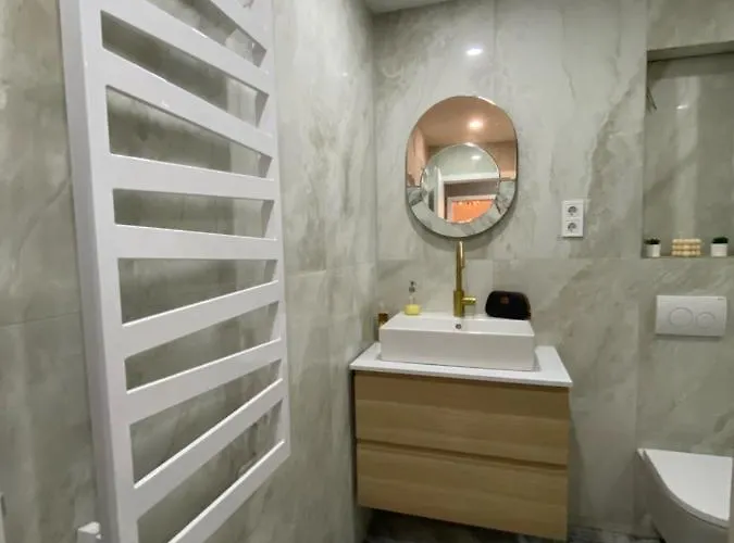 Luxury Exclusive 3 Bedroom Downtown
